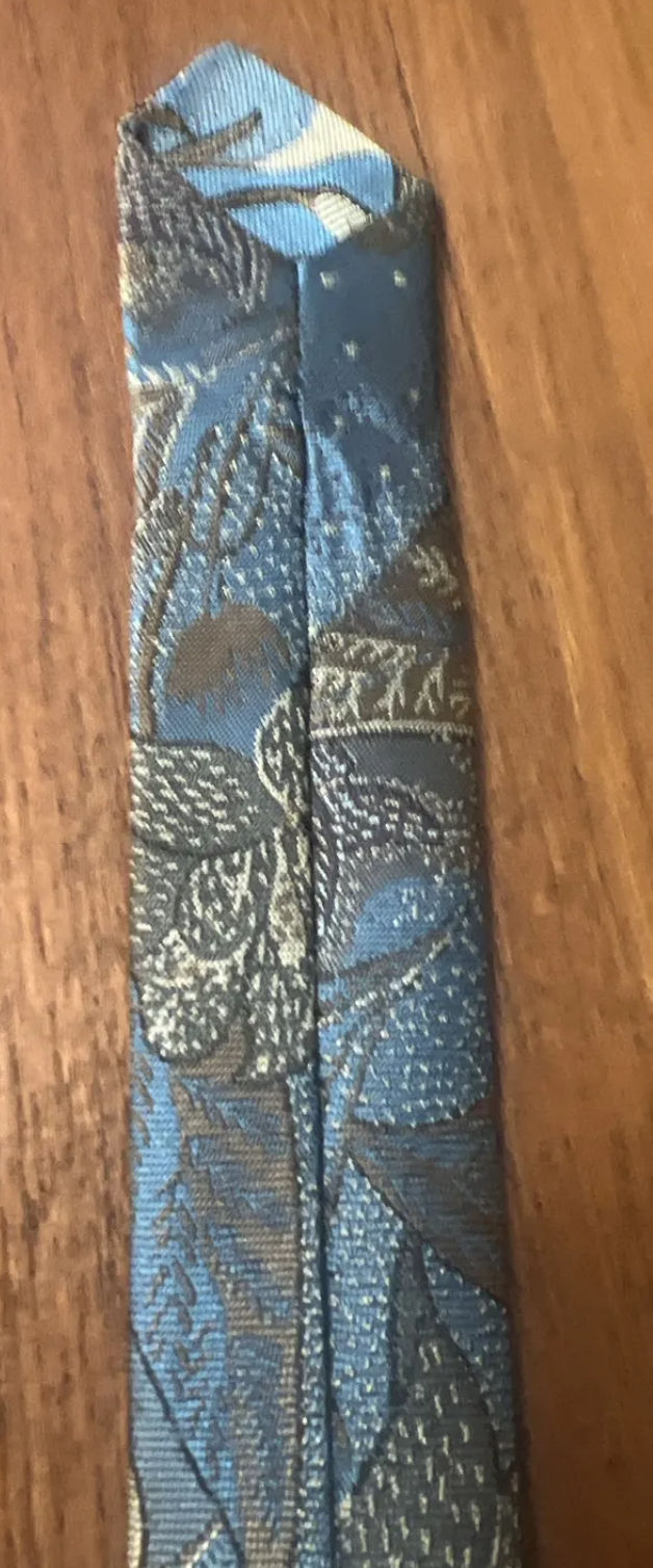 Thumbnail: Vintage Pierre Cardin Tie
