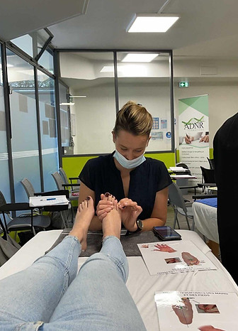 stage pratique reflexologie soin des pieds école ADNR PARIS