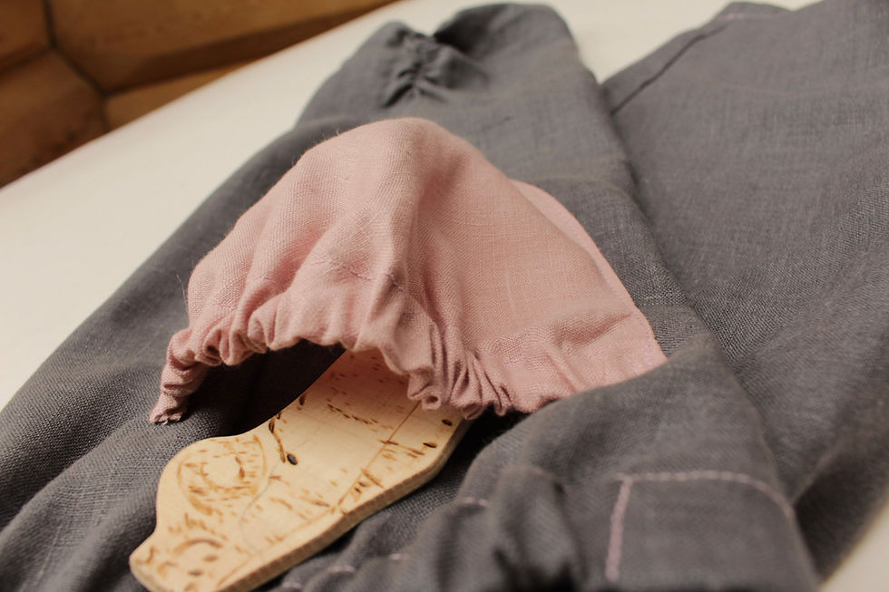 Miniatiūra: Linen pants with a puffed triangle pocket. Girls' pants with side gatherings