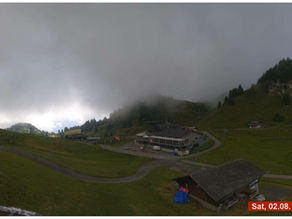 La mauvaise météo de juillet a touché inégalement le tourisme suisse (Le Temps).