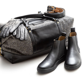Ledertasche, Handschuhe und Stiefeletten – hochwertige Accessoires von Diana Schuster