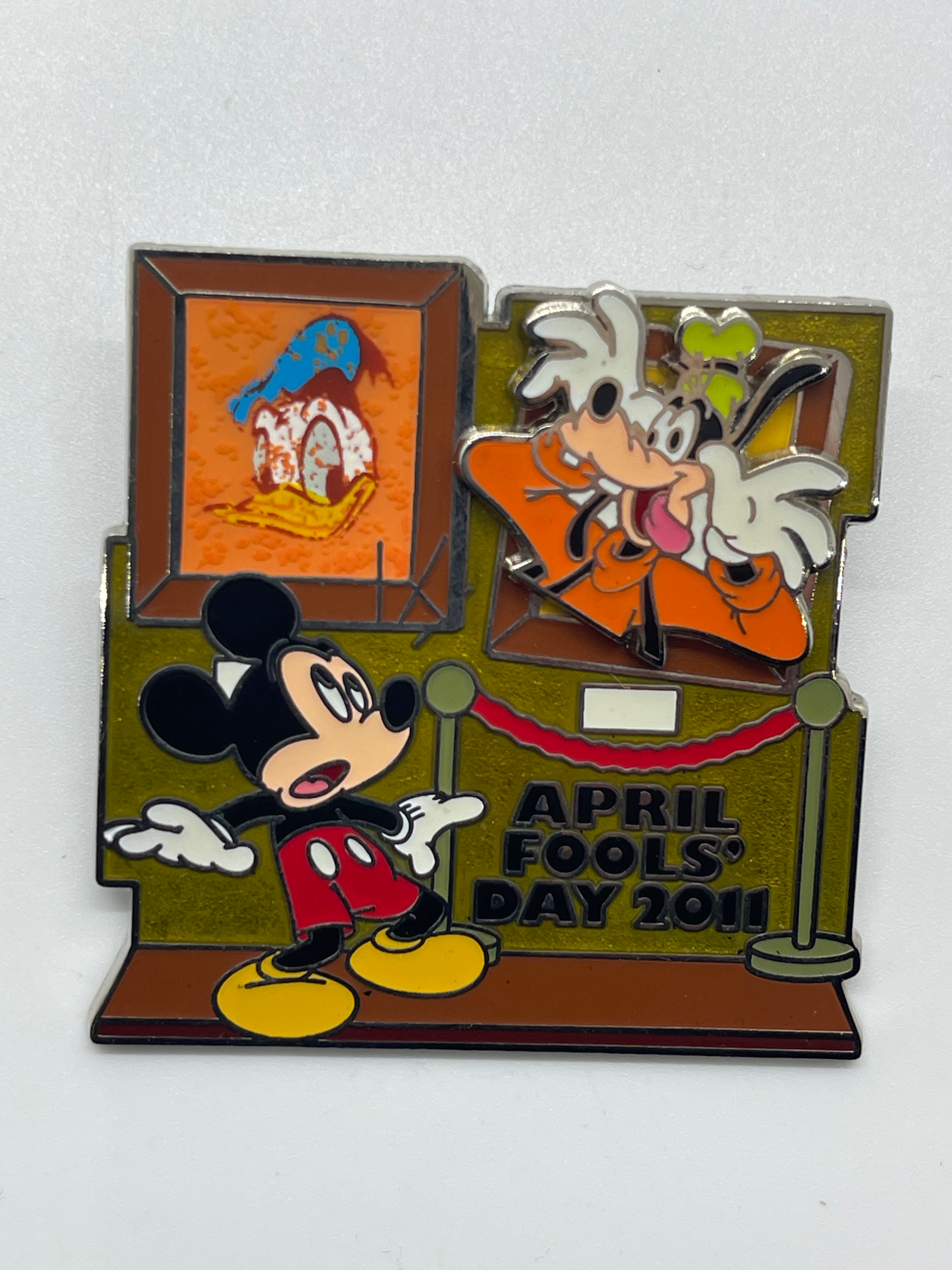 2011 Disney April Fool's Day Mickey Mouse and Goofy Limited Edition Pin