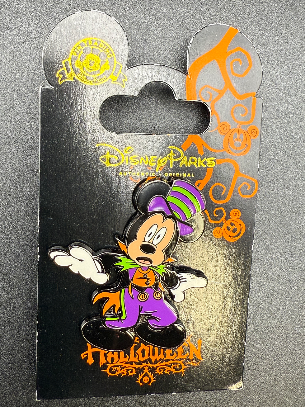 2012 Disney Halloween Surprised Mickey in Costume Pin