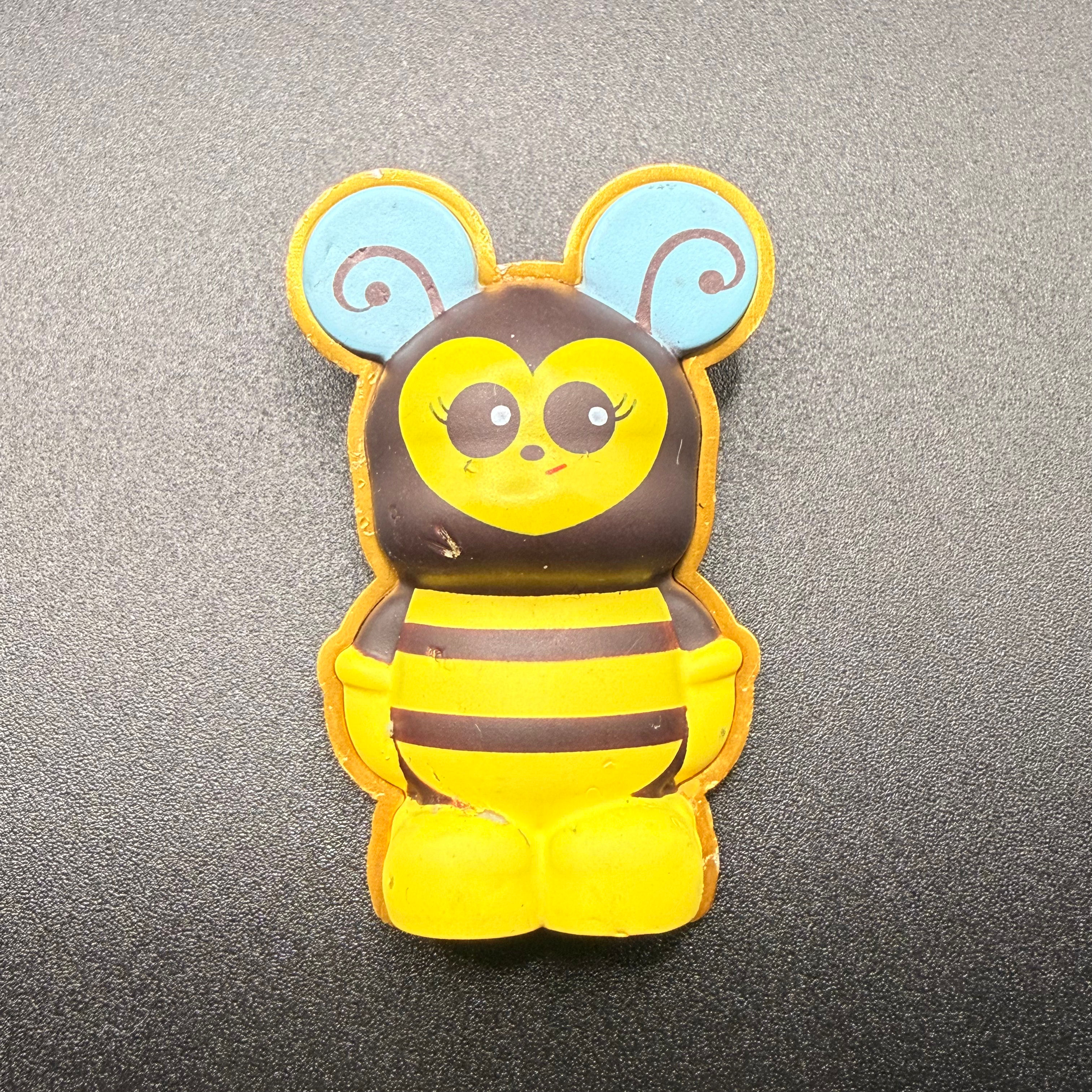 2011 Disney Vinylmation 3D - Cutesters - Bumble Bee Pin