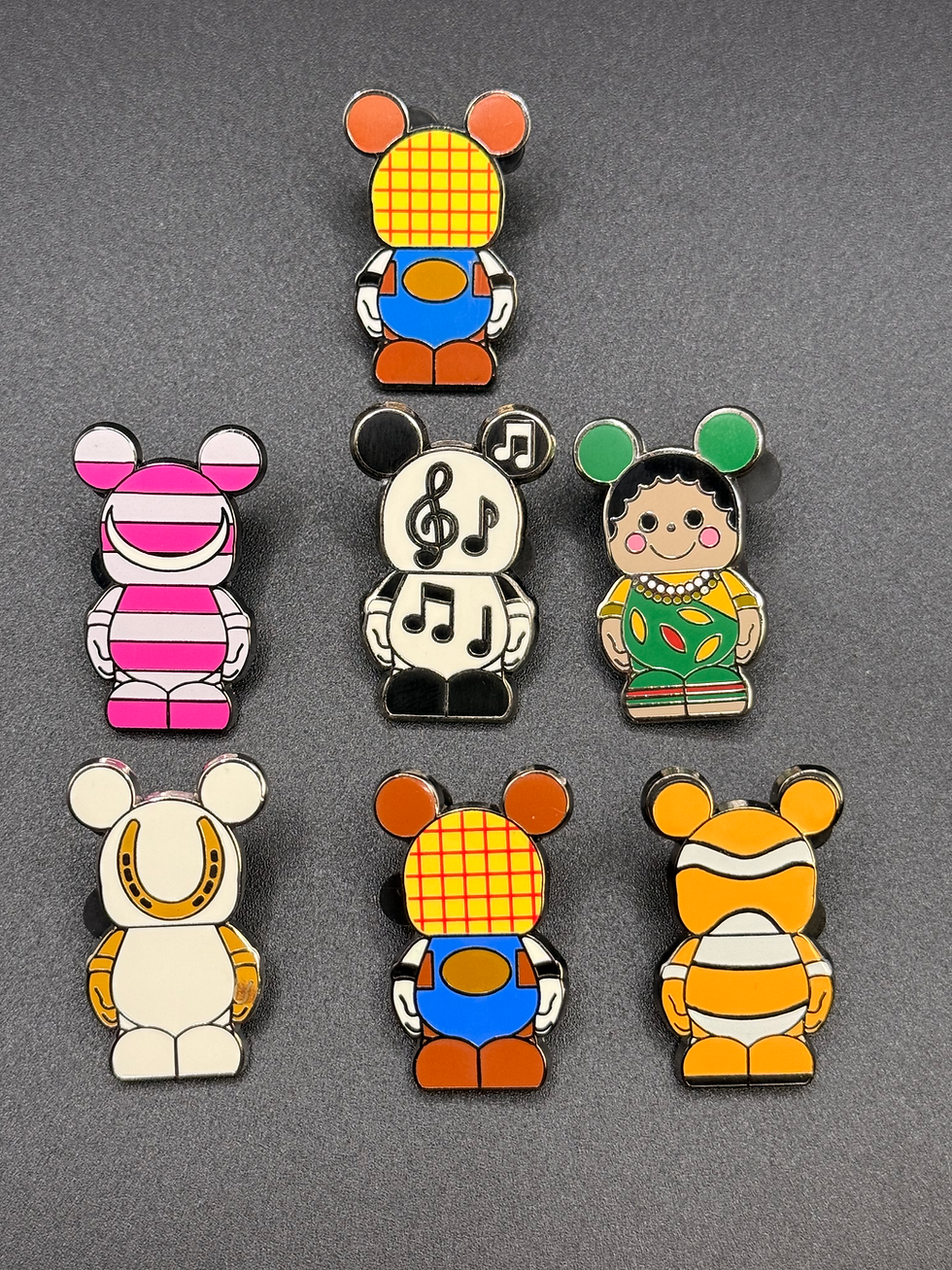 2011 Disney Vinylmation Jr Series 7-Pin Lot with Chaser Pin