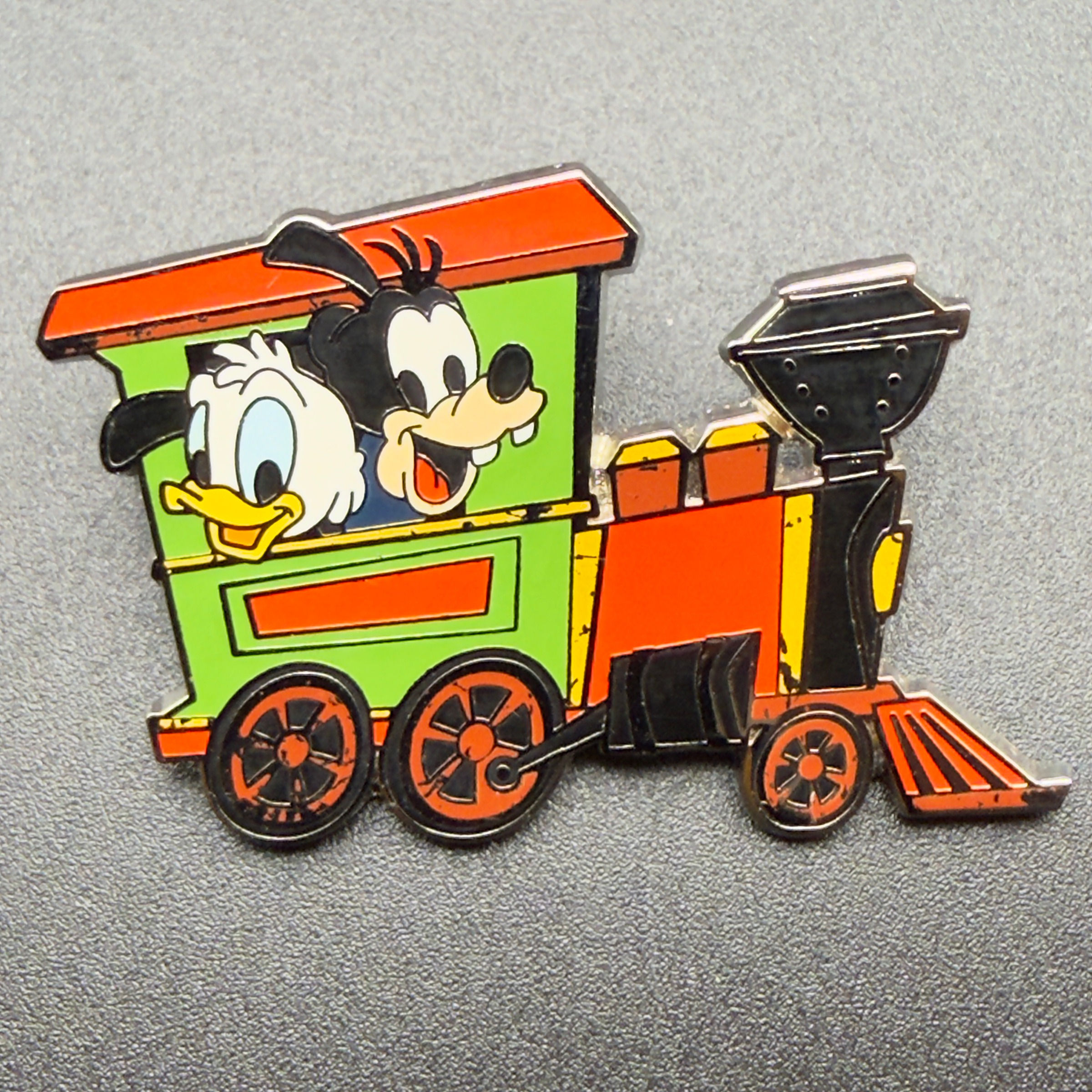 2014 Disney Baby Characters in Vehicles PWP Donald and Goofy Train Pin
