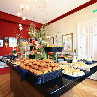 Buffet raffiné lors d'une réception au Château de Fiac dans le Tarn