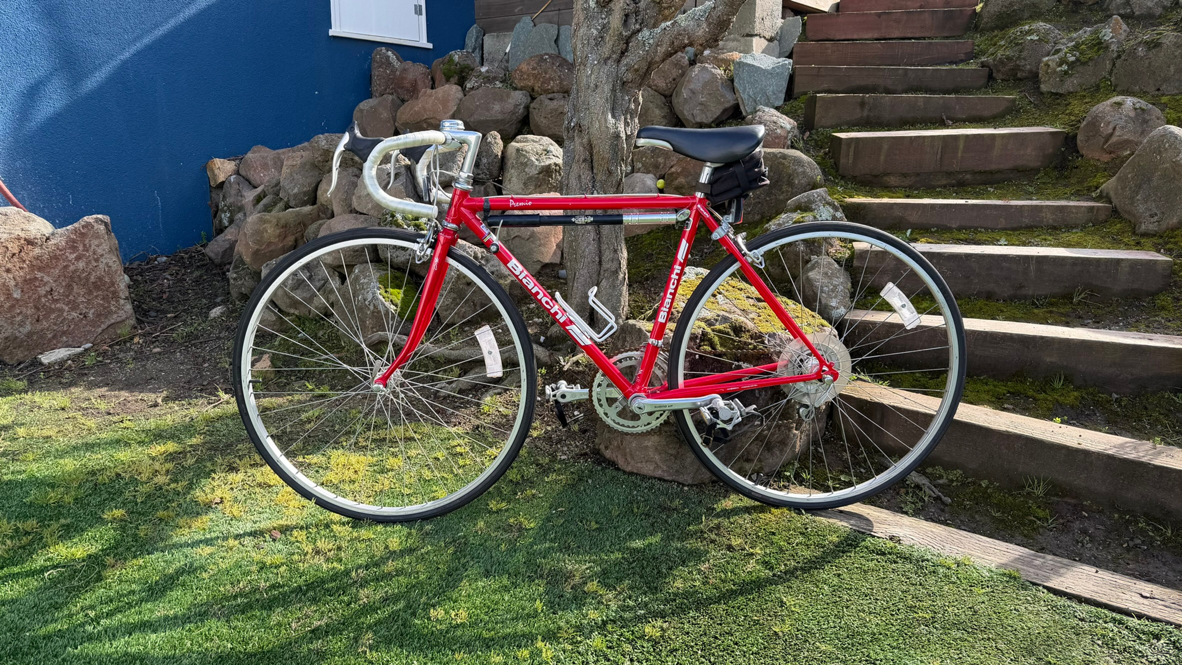 Bianchi Premio — 1986–87 Italian Road Bike, Cherry Red