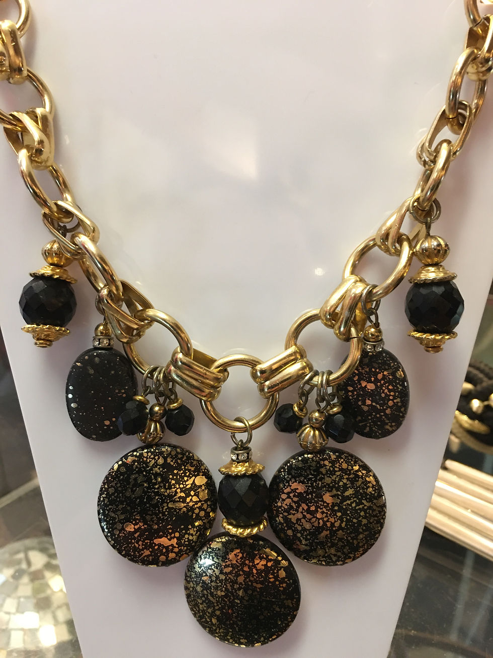 Miniature : Joli collier plastron 1980