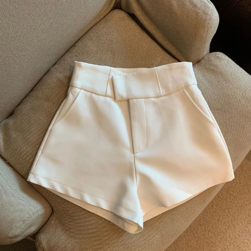 Rosé Maison Sculpted Waist Shorts