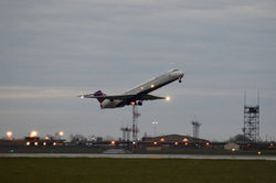 Delta Airlines McDonnell Douglas MD-90