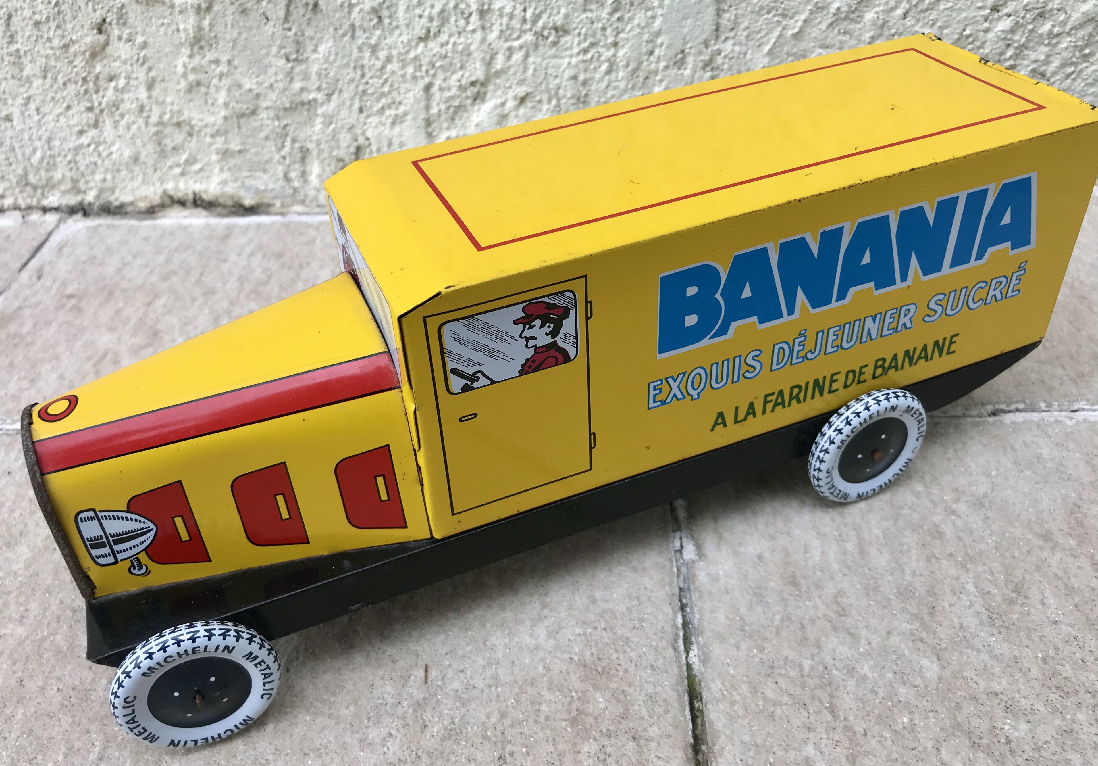 Camion Banania publicitaire