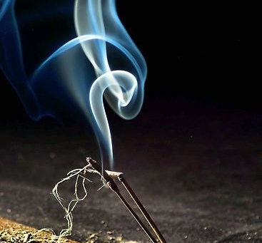 Mipham Rinpoche’s Short Smoke Offering for the Cleansing of Impurities