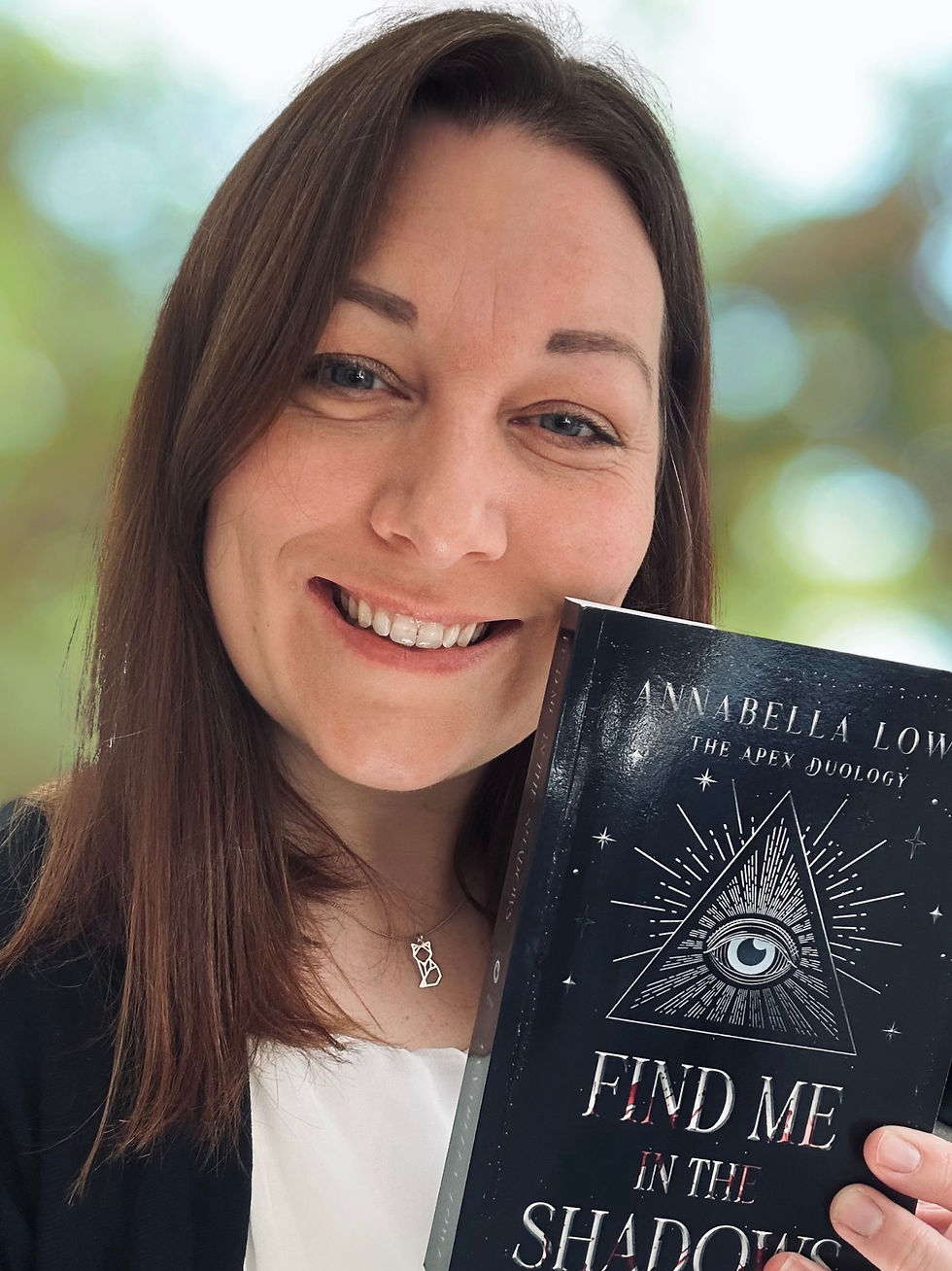 Meet author Annabella Lowe