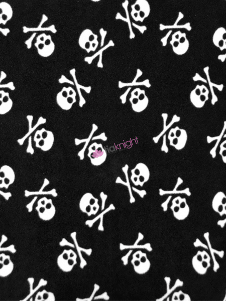 BLACK/WHITE SPOOKY SKULLS