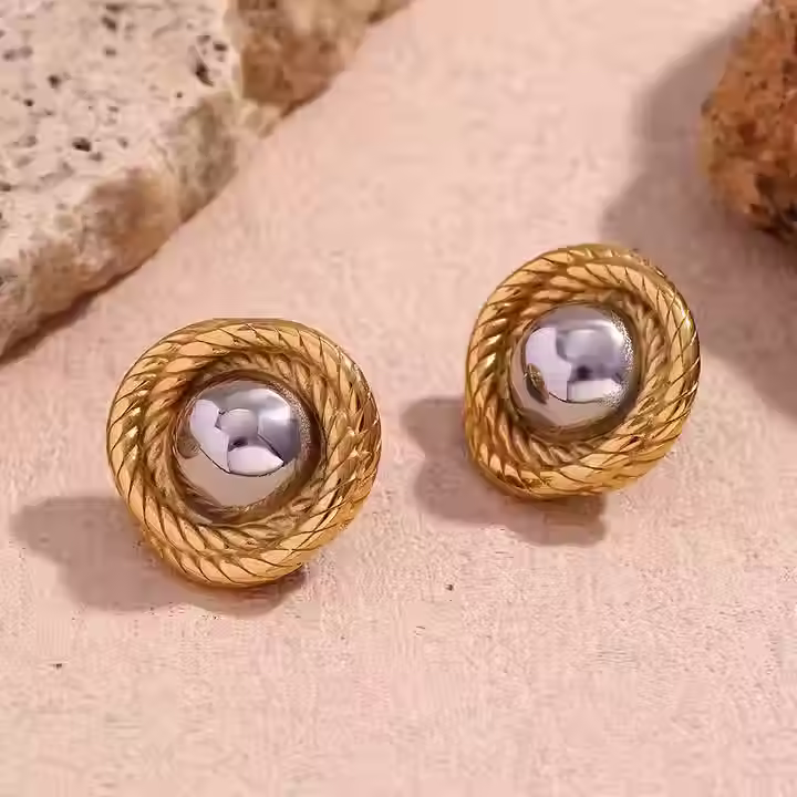 Thumbnail: Twisted Pattern Buttons Earrings