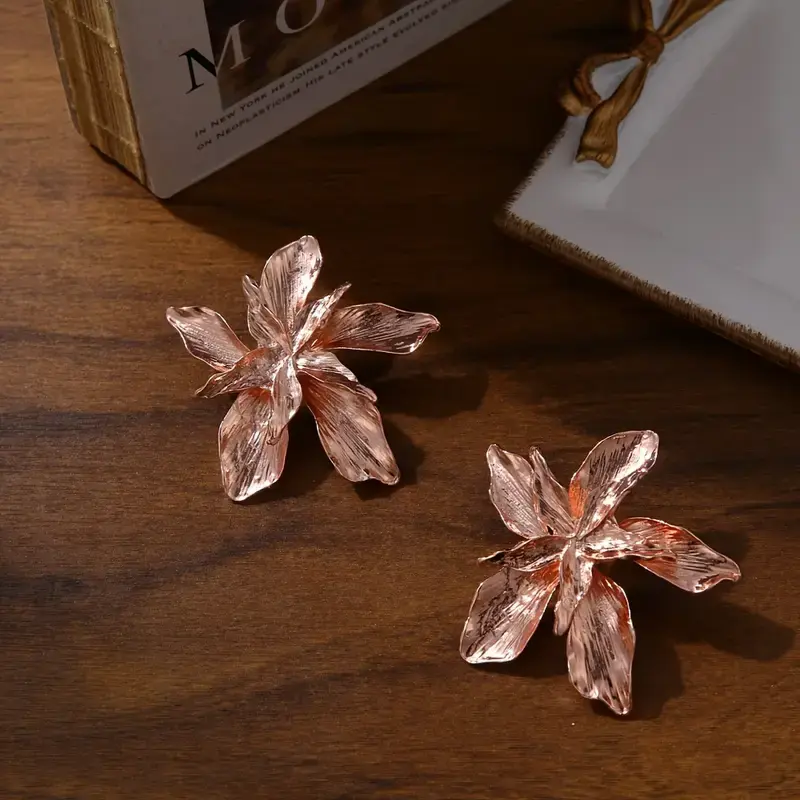 Thumbnail: Luna Flower Earrings