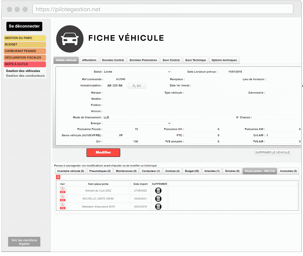 Gif animé sur la page de la fiche véhicule montrant qu'en un simple clique, on rapatrie toutes les données de la carte grise