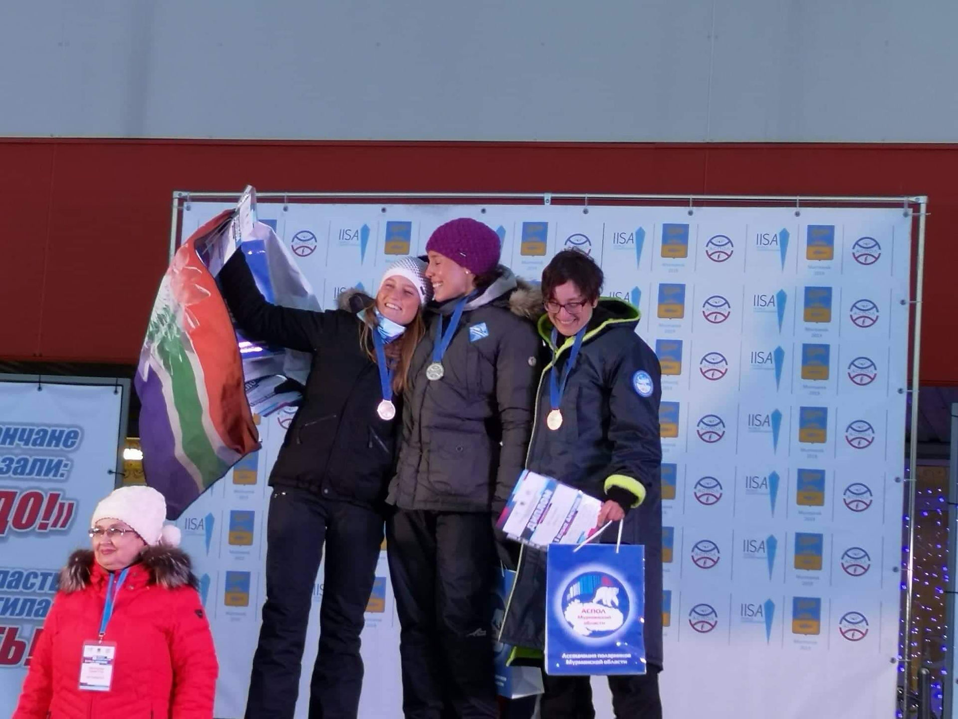 Eva Hallama - dritter Platz beim Arctic Cup in Murmansk, Russland im Eisschwimmen