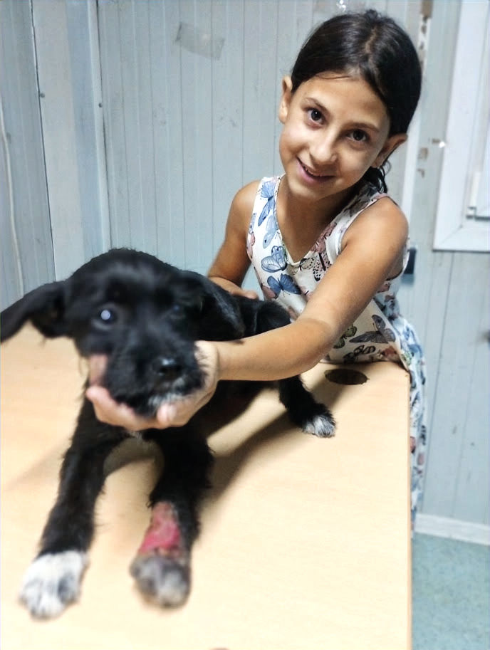 Dori, cu șchioapa de Beti a ei