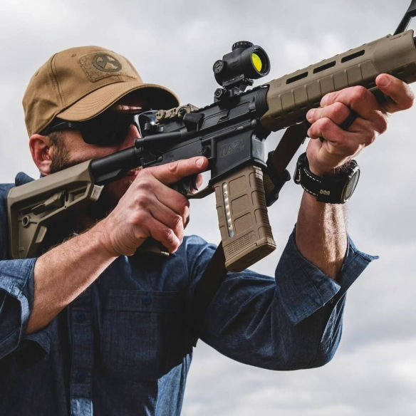Thumbnail: Magpul PMAG® 30 AR/M4 GEN M3® Window Black/Coyote Tan