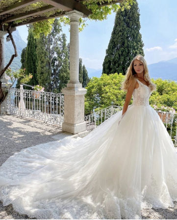 MODA SPOSI: IL ROMANTICISMO SARA' IL TREND DEL 2022