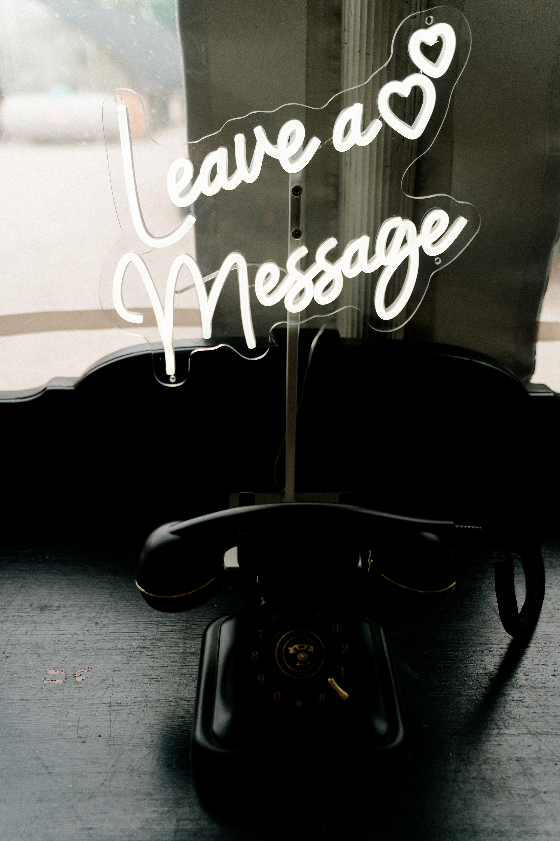 Leave a message old phone guestbook
