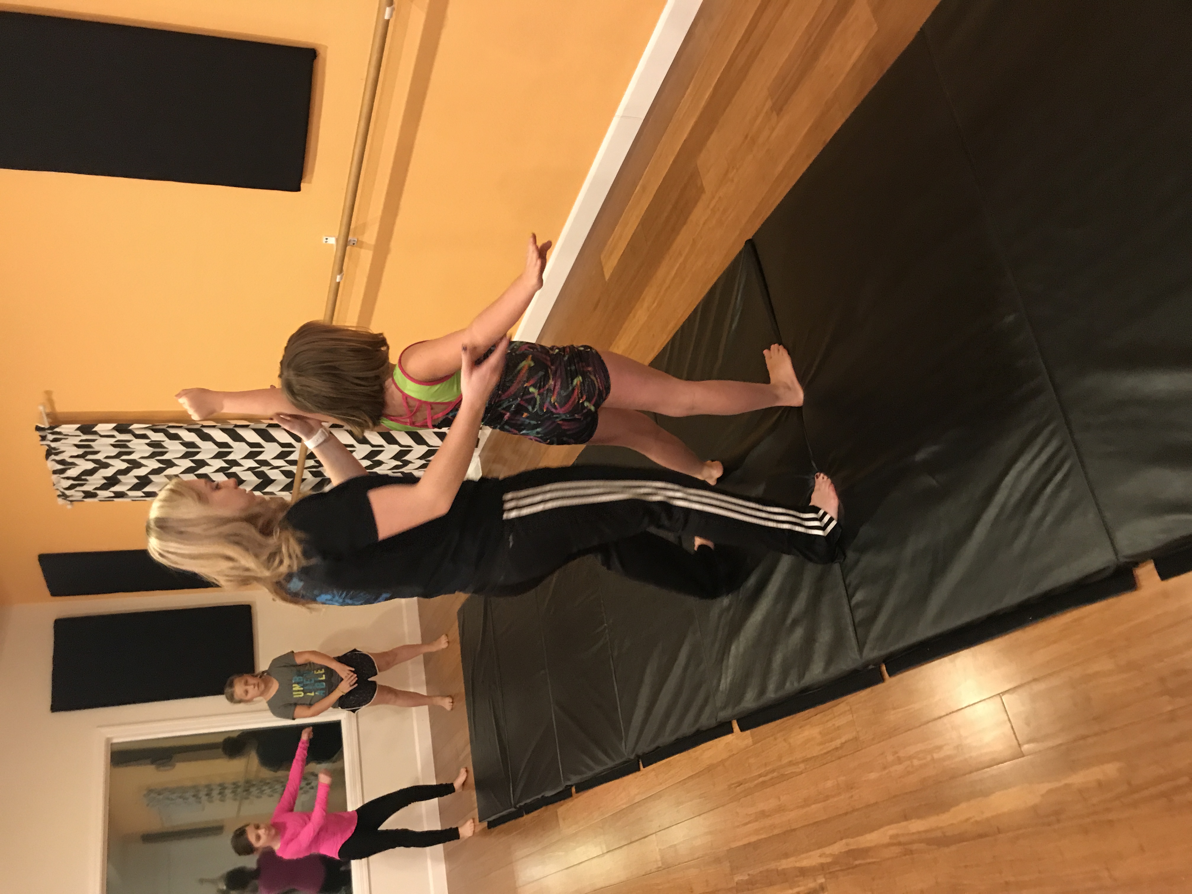 Acro 1