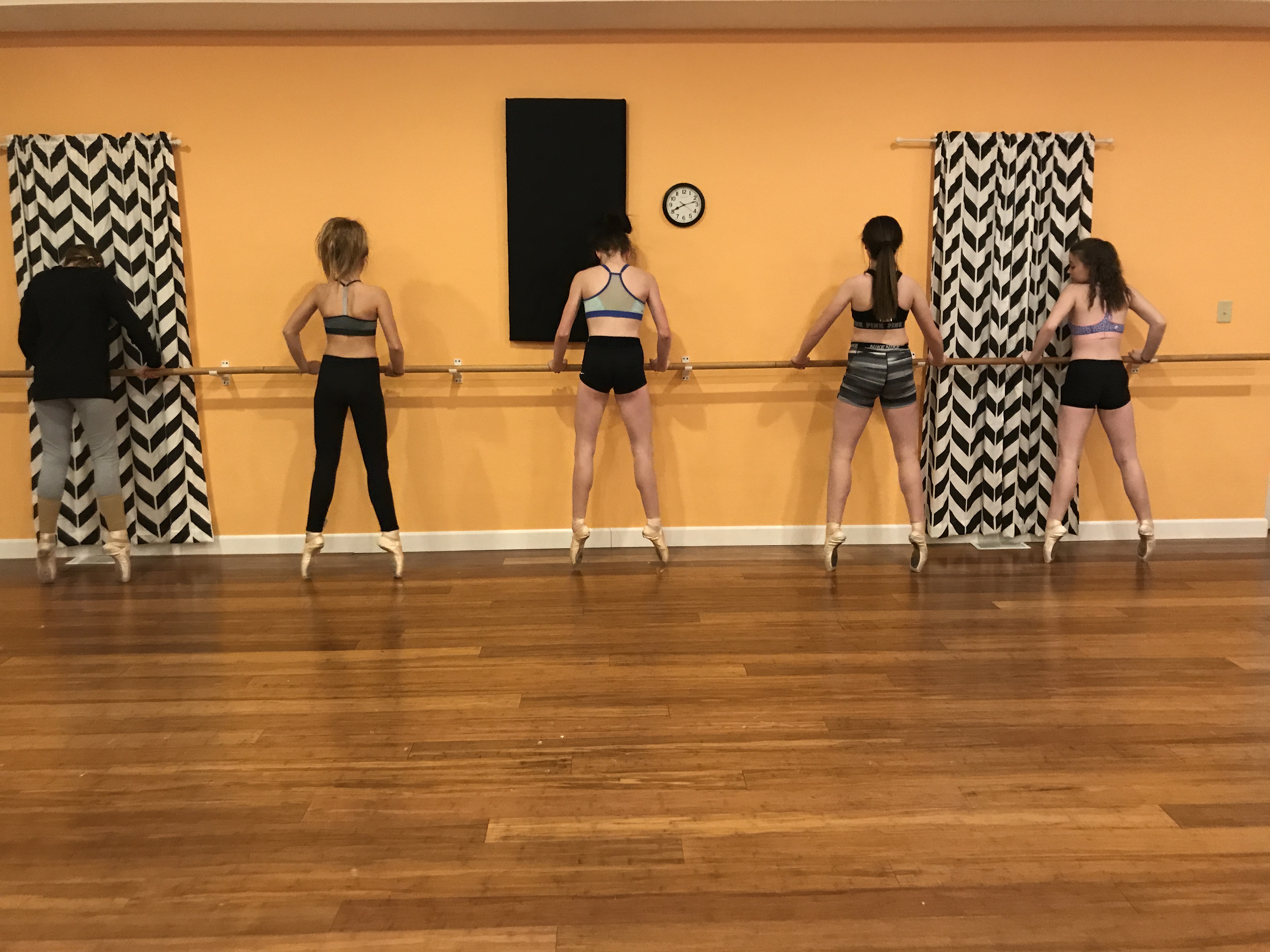 Get to the _pointe