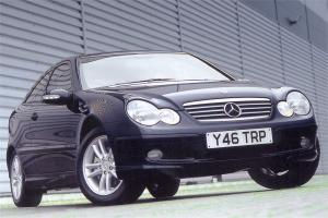 Medium Sized Family Car Windscreen