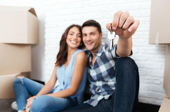couple with keys