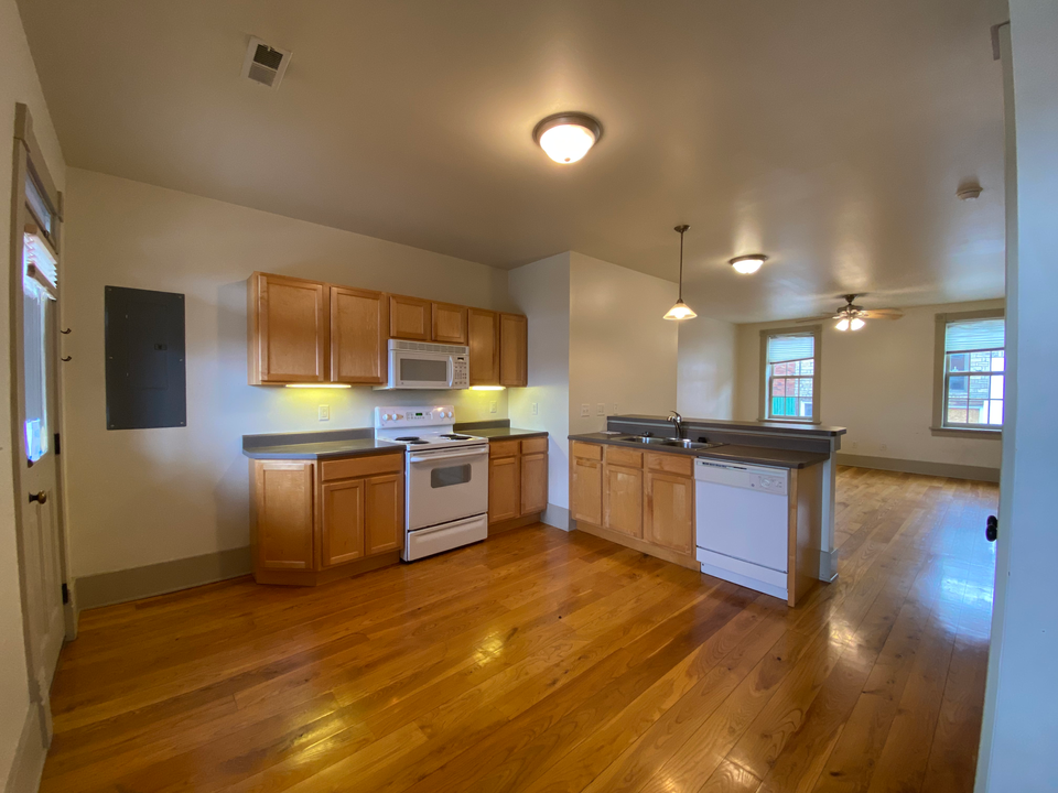 1-Kitchen.HEIC