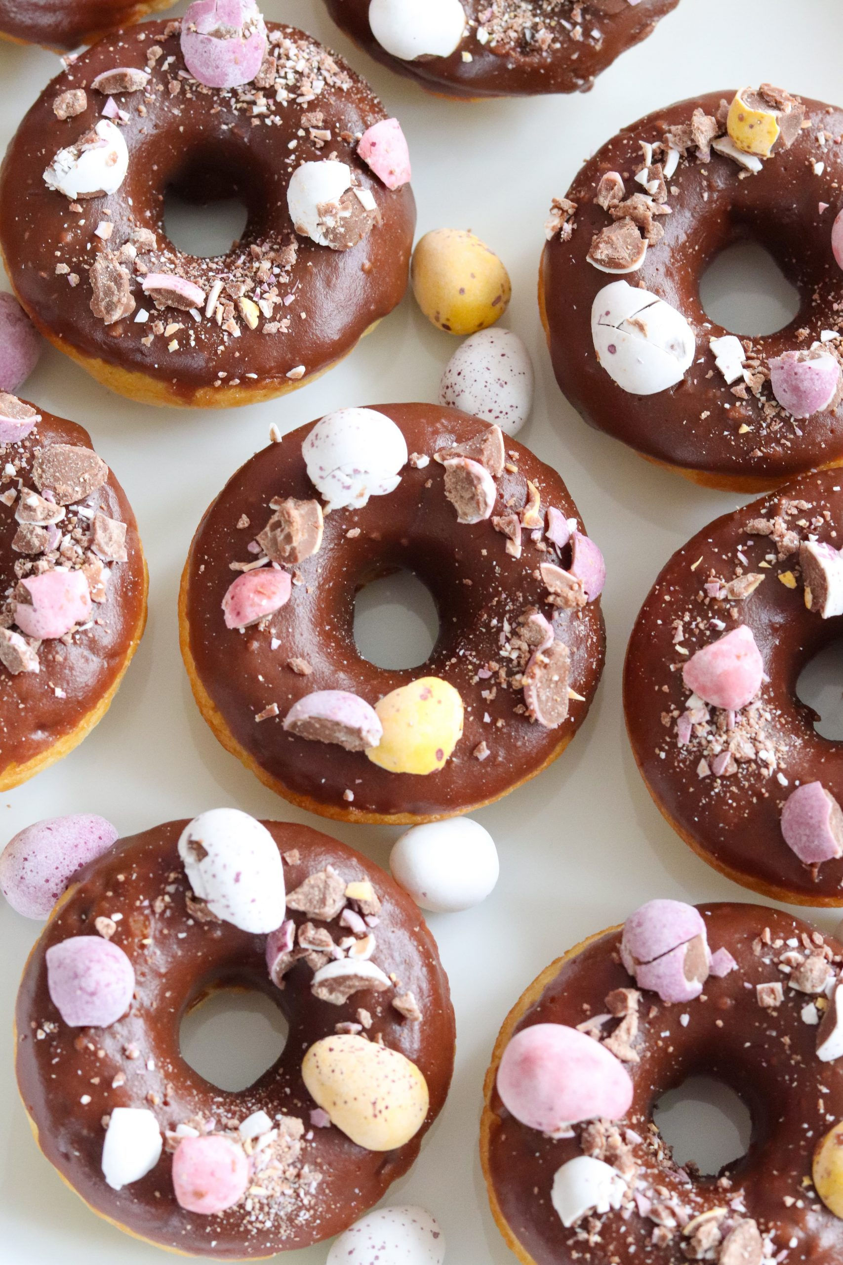 EASTER MINI EGG DONUTS