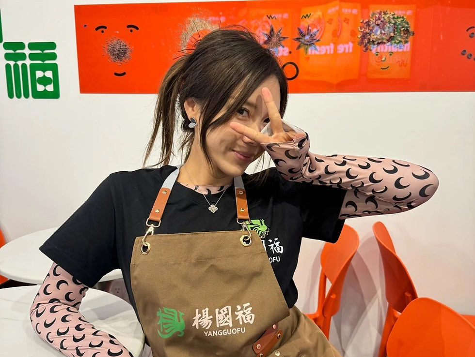 Kathy在纽约杨国福首店里