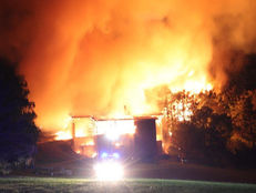 GROSSBRAND IN HEIZUNGSANLAGE VON HÜHNERSTALL