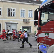 PKW krachte in Schaufenster