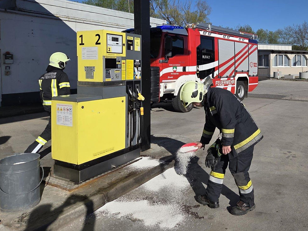 Schadstoffeinsatz bei Tankstelle