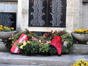 Kranzniederlegung und Totengedenken