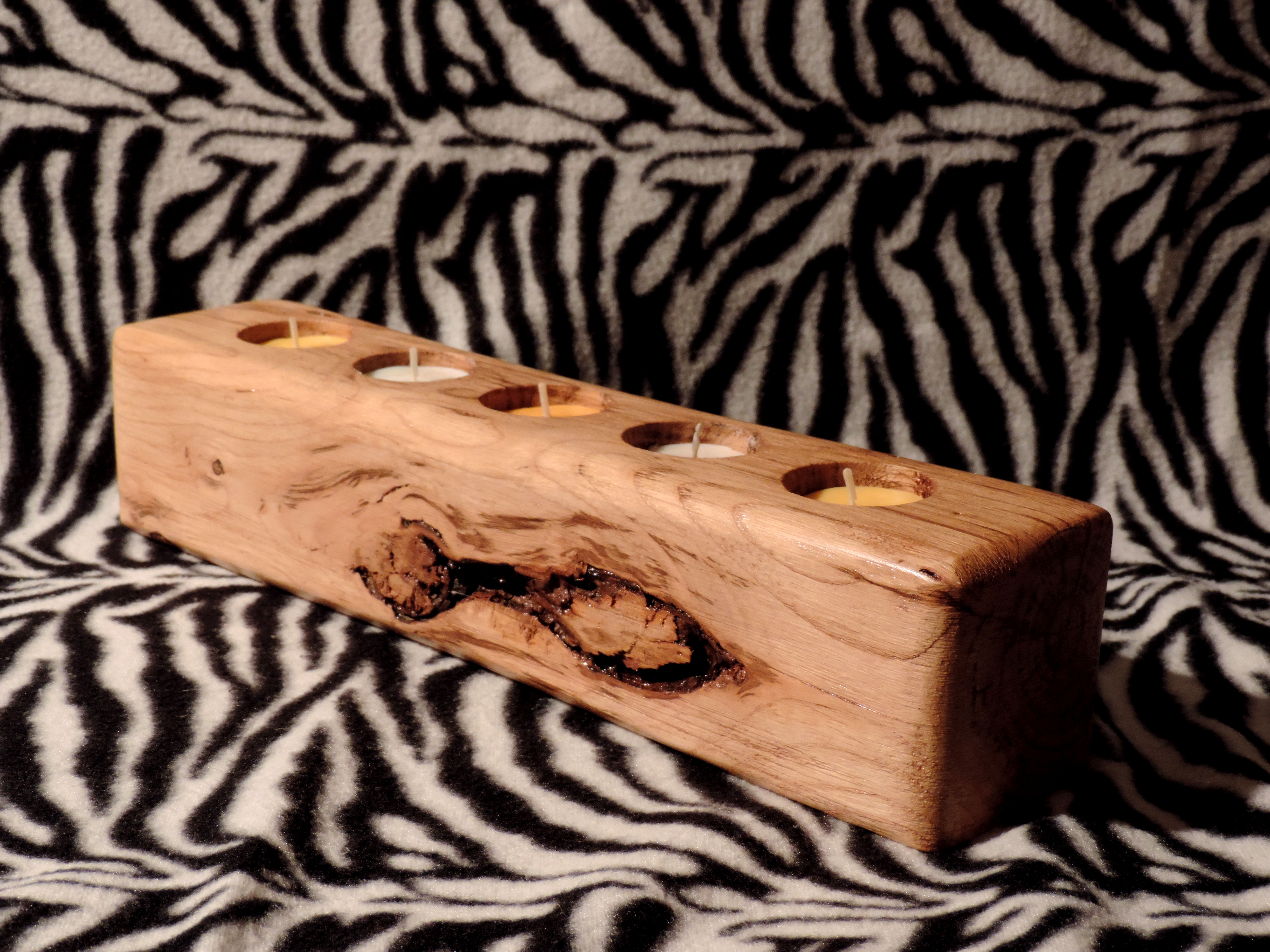 Portacandele in legno di castagno