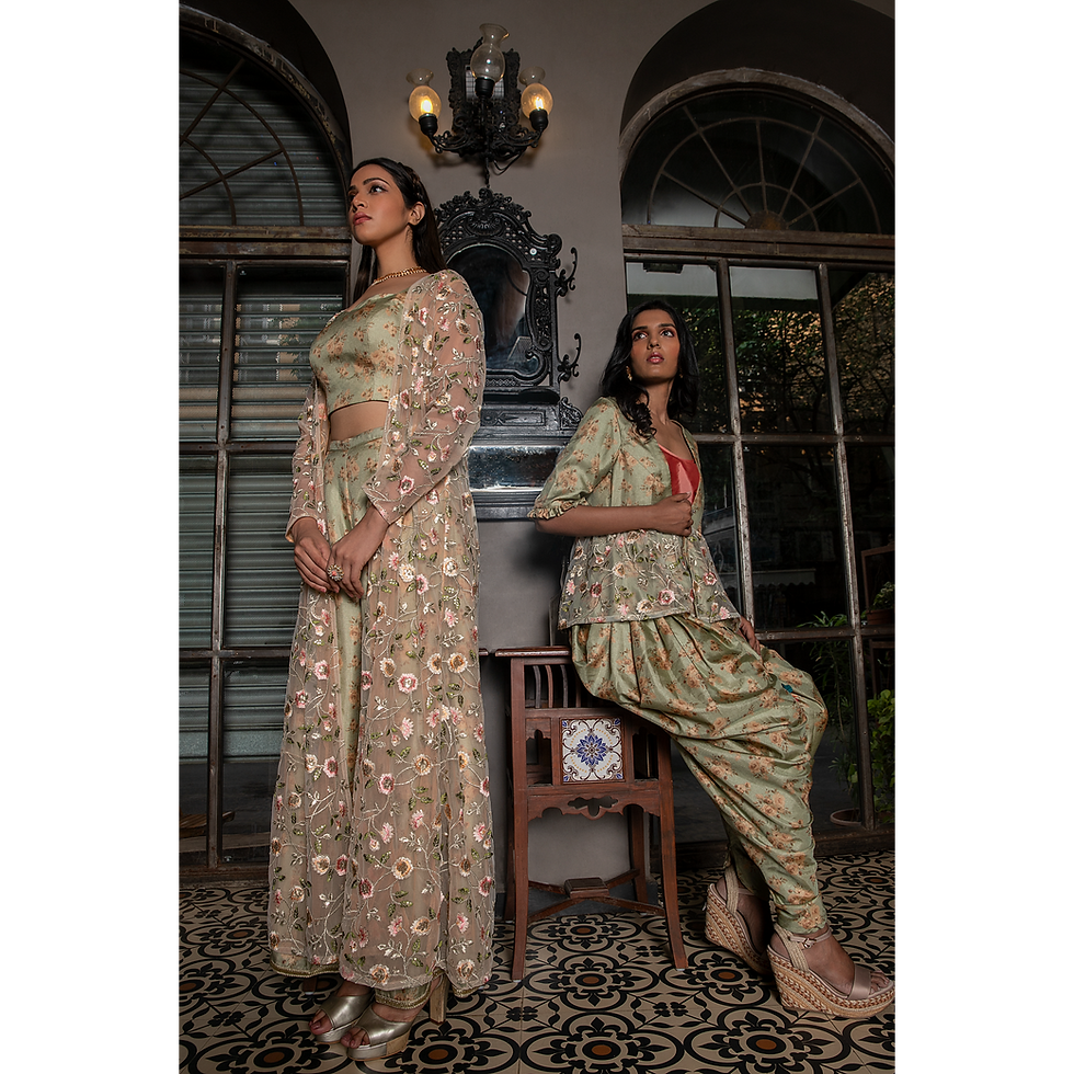 Thumbnail: Vintage Garden- Look 20