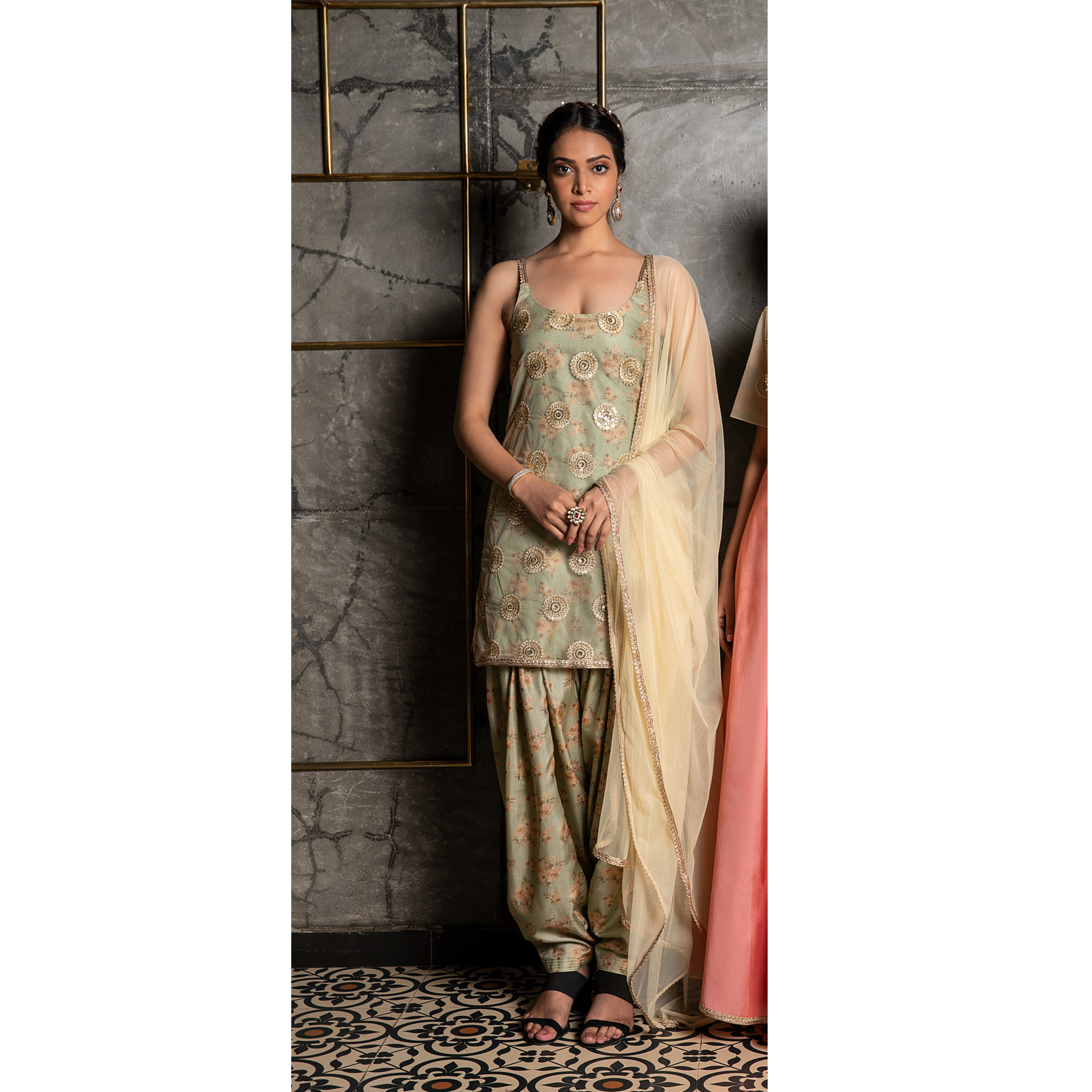 Vintage Garden- Look 14