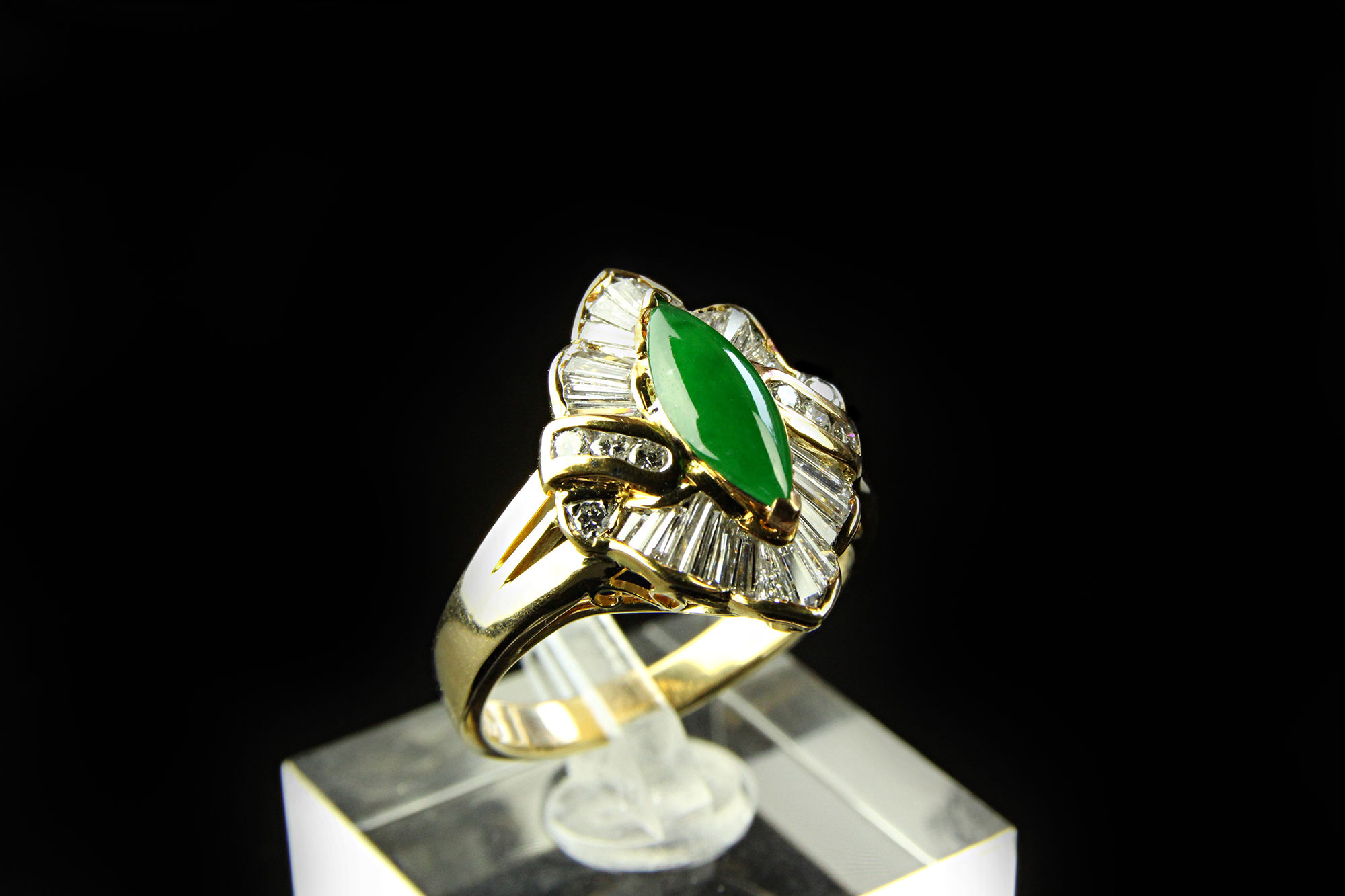 《熠熠》馬眼造型T鑽戒指-A級翡翠-JR00132