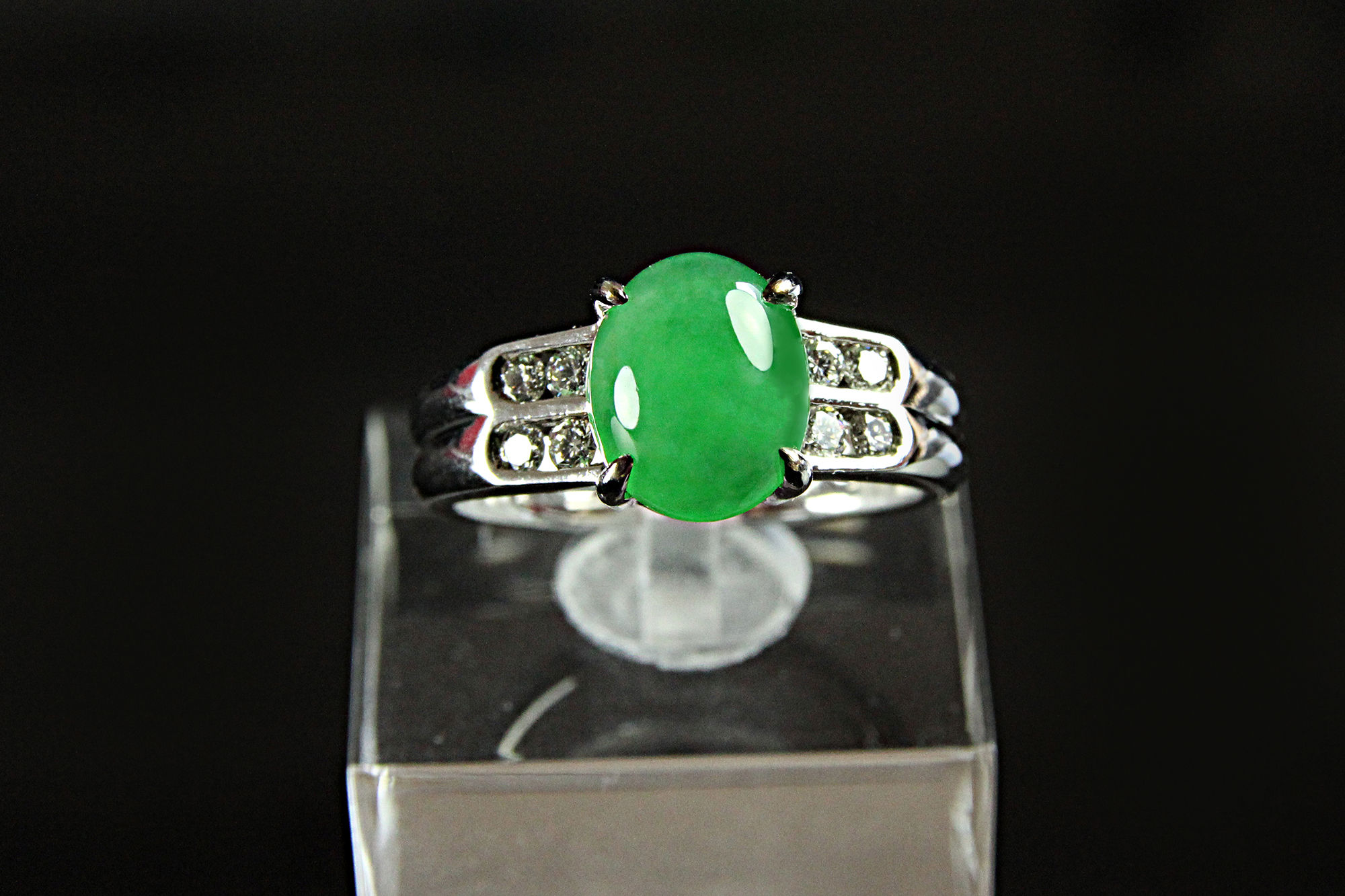 《勻》鑲鑽蛋面造型戒指-A級翡翠-JR000131