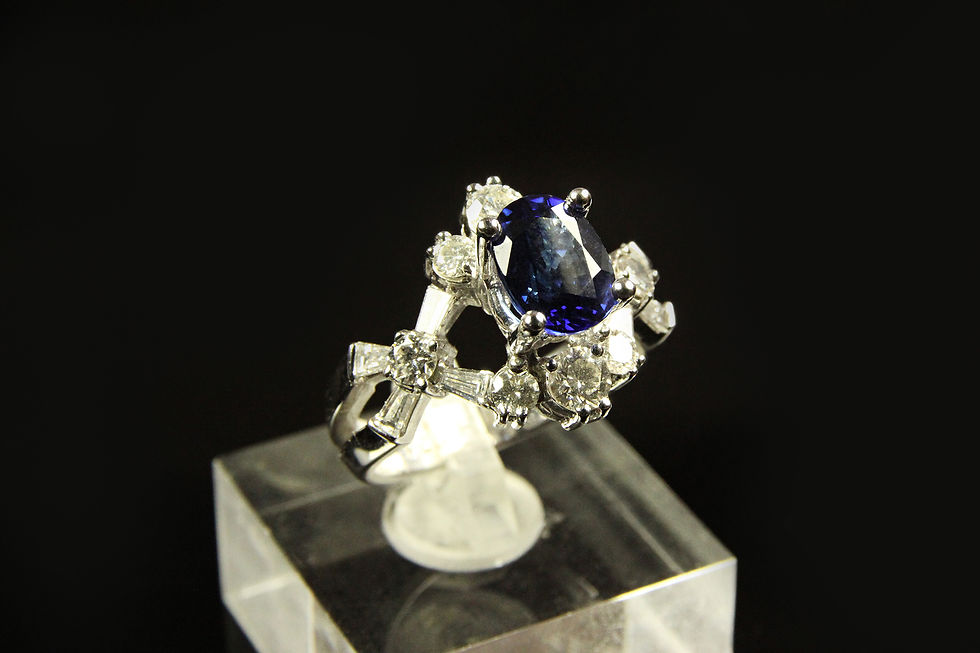 Thumbnail: 《燦星》 白K 藍寶鑽石戒