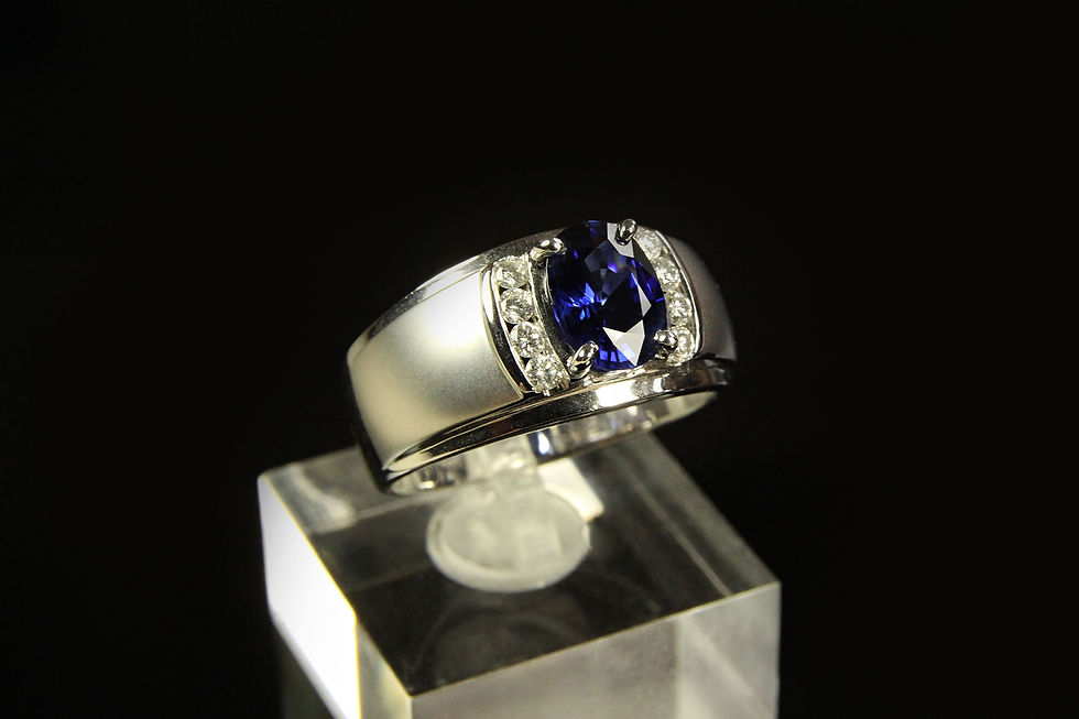 Thumbnail: 《承諾》 鑽石藍寶戒