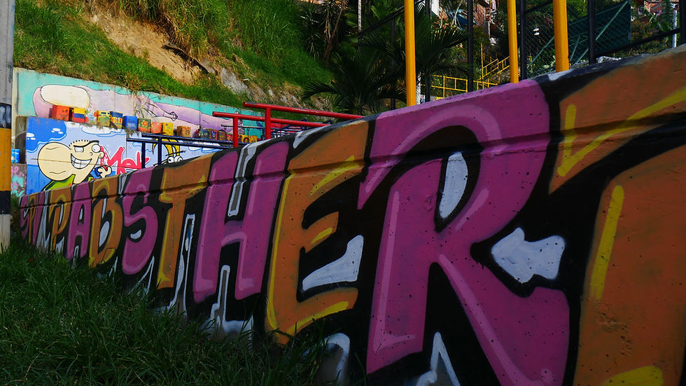 Grafiti di Comuna 13 (c) Arakita Rimbayana BuLiBi Bukan Liburan Biasa
