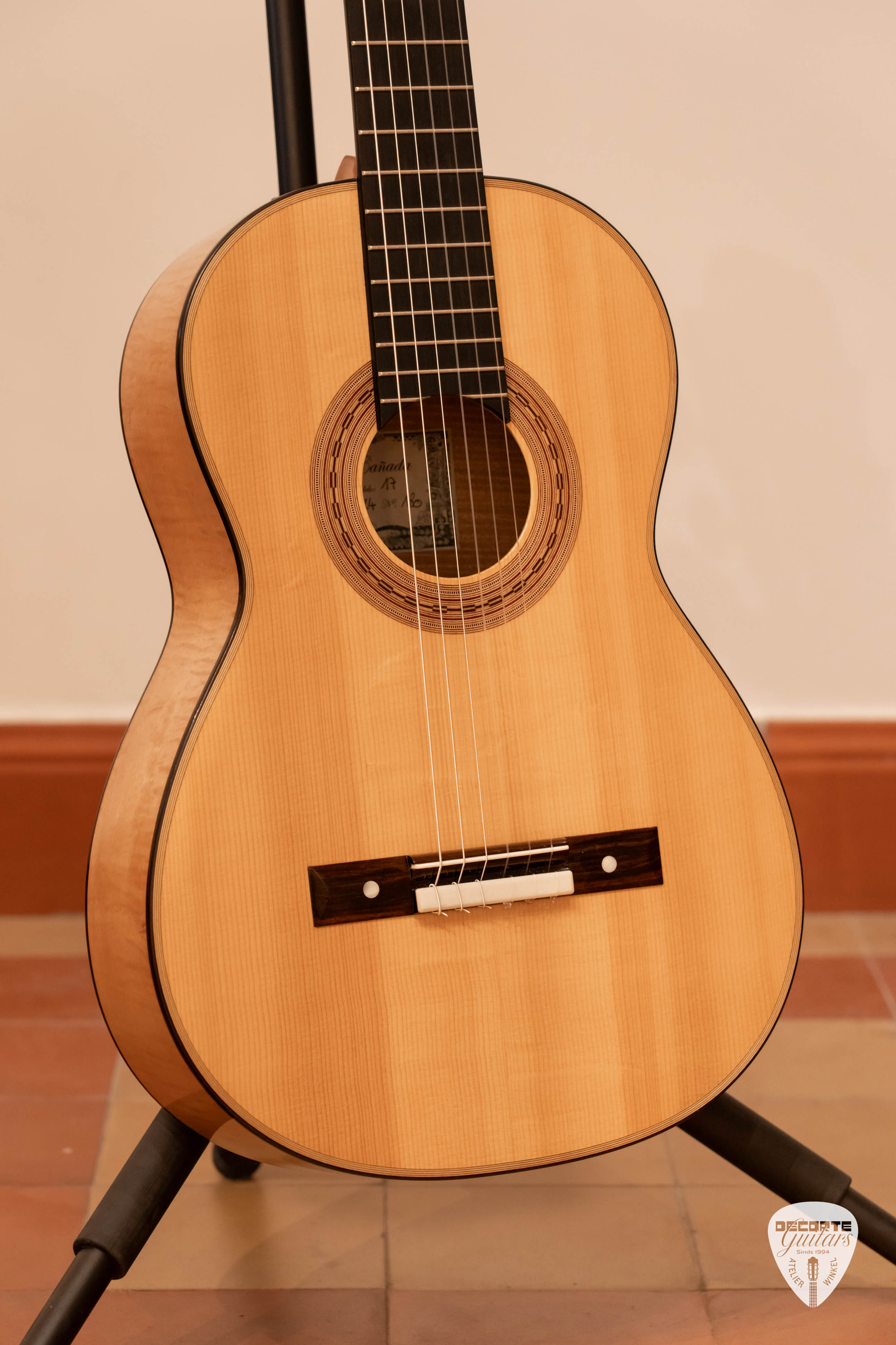 La Cañada A. Torres Model 115 Esdoorn