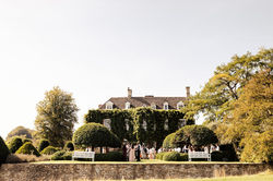 wedding venue in oxfordshire Cornwell Manor