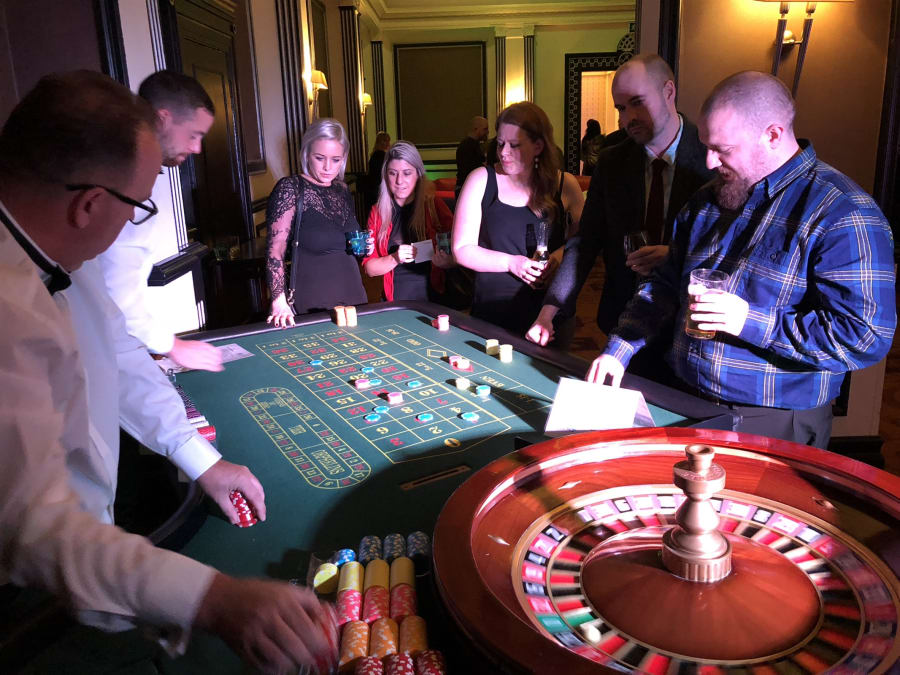 Casino Tables for hire in Oxfordshire Hertfordshire / Sundown Sounds