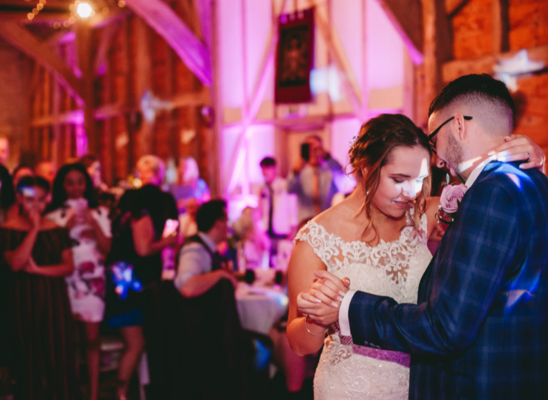Manor farm barn Oxfordshire DJ